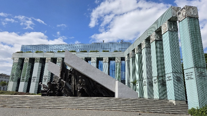 Supreme Court, Warsaw