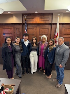 Group show of students in court room